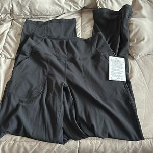 Lululemon wide leg align pant “33 inch - size 8